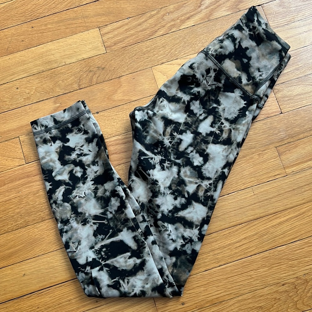 Lululemon HR Leggings NWOT